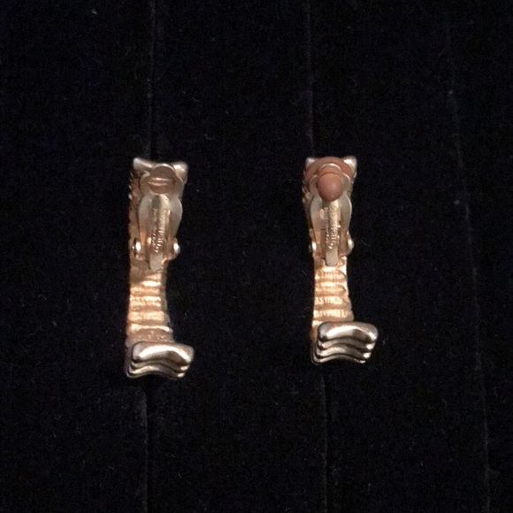 🟠 Givenchy Earrings - Gold Tone Clip Ons - Picture 7 of 12